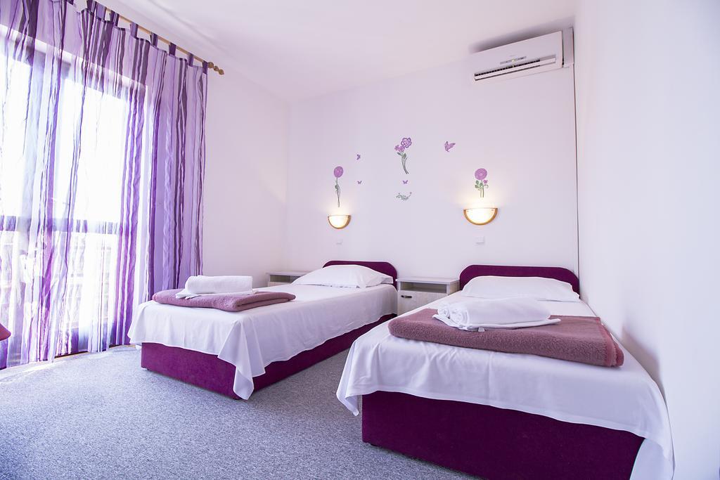 Bed and Breakfast Pansion Maria Zara Esterno foto