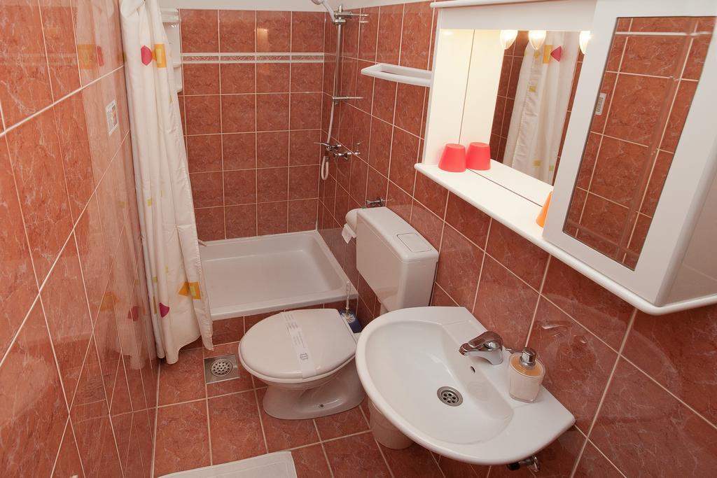 Bed and Breakfast Pansion Maria Zara Esterno foto