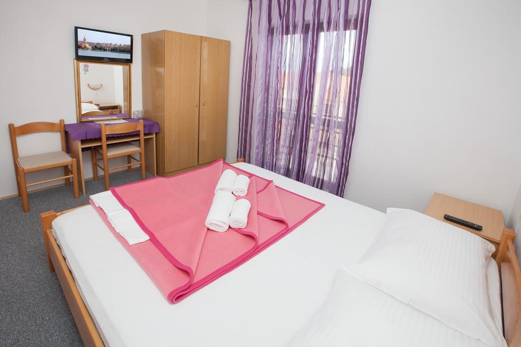 Bed and Breakfast Pansion Maria Zara Camera foto