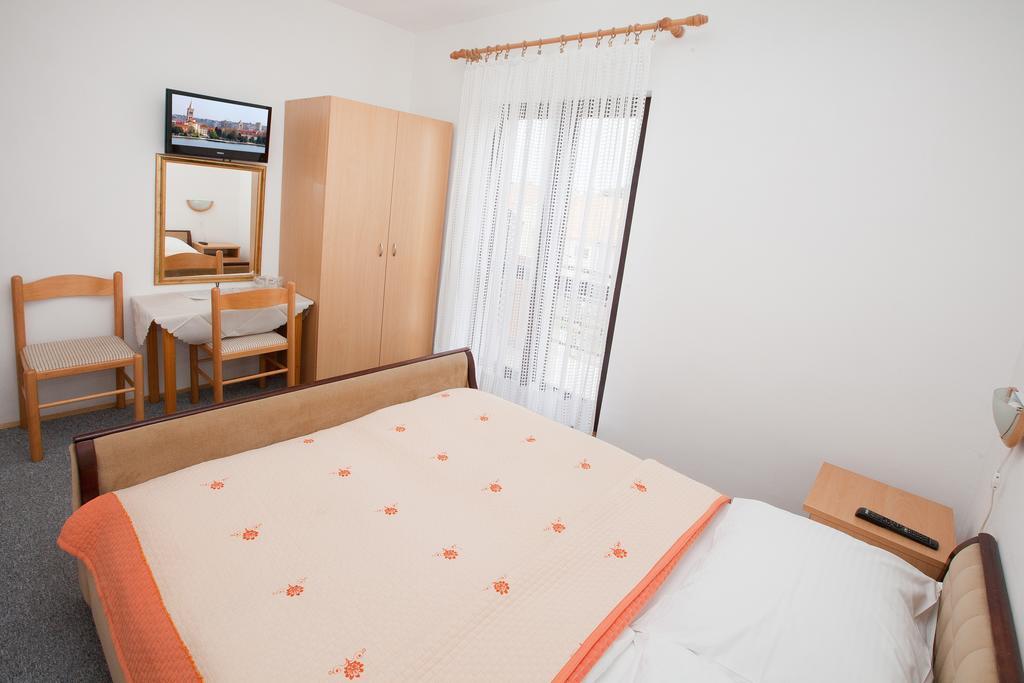 Bed and Breakfast Pansion Maria Zara Camera foto