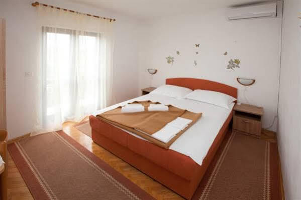 Bed and Breakfast Pansion Maria Zara Esterno foto
